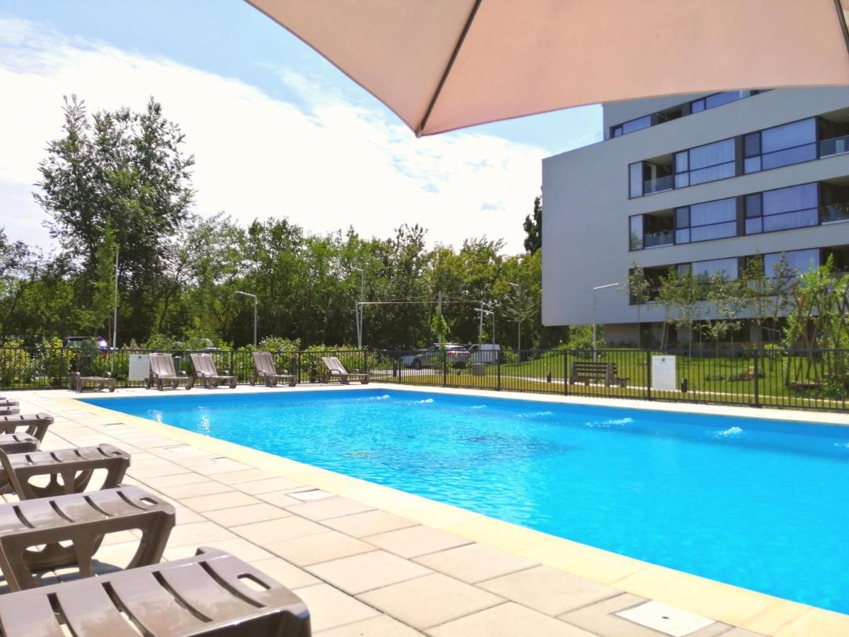 Atria Urban Resort Bukarest Kültér fotó