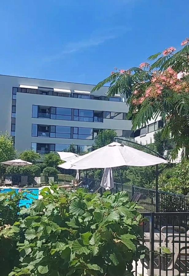 Atria Urban Resort Bukarest Kültér fotó