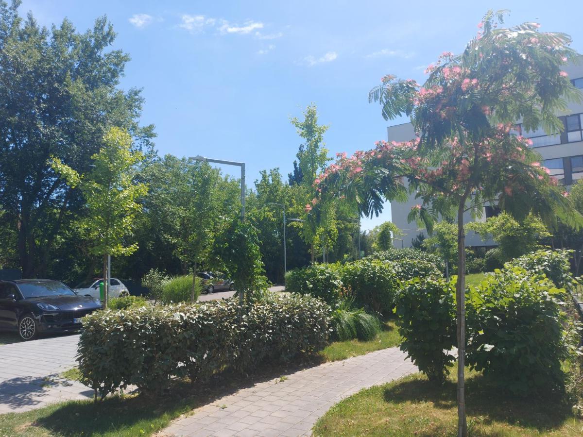 Atria Urban Resort Bukarest Kültér fotó